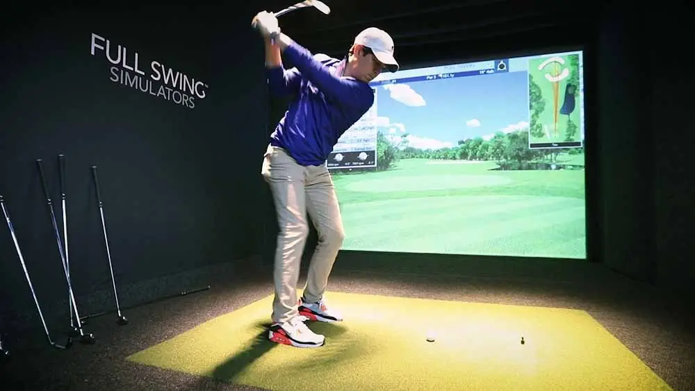 Golf simulator bay