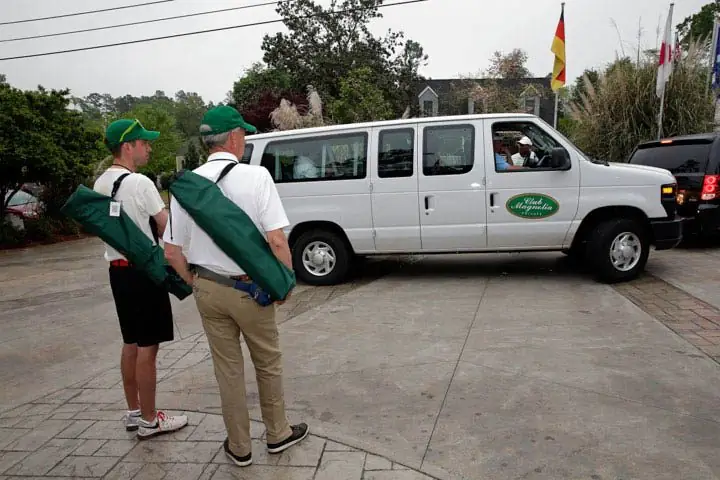 Coach lane and shuttle turnaround